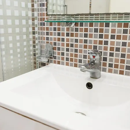 Karantanovi Dvori Murter