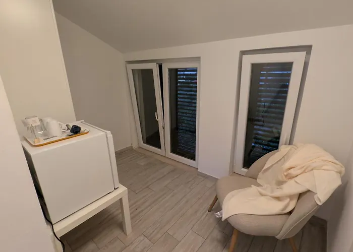 Karantanovi Dvori Apartman *