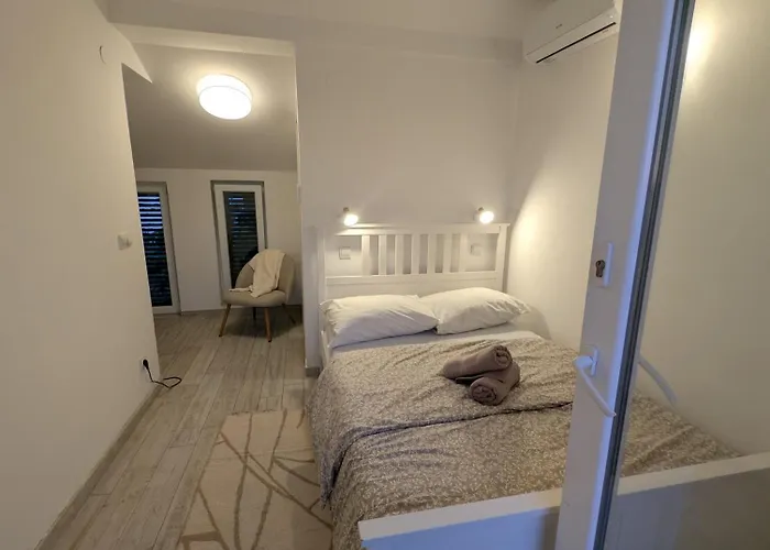 Apartman Karantanovi Dvori *