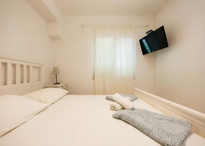 Apartman Karantanovi Dvori *