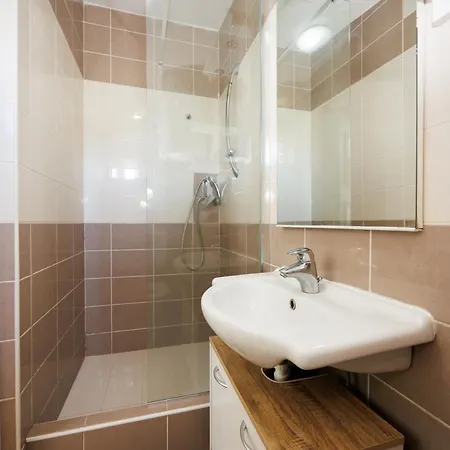 Karantanovi Dvori Муртер